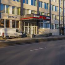 Вид входной группы снаружи Бизнес-центр «Семеновский»